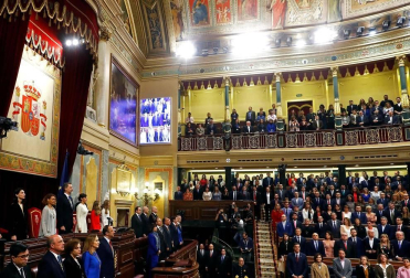La familia real al completo ha presidido este lunes la sesión solemne de la apertura de la XIV Legislatura.
