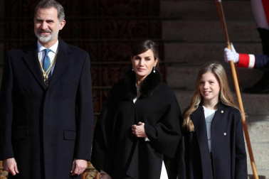La familia real al completo ha presidido este lunes la sesión solemne de la apertura de la XIV Legislatura.