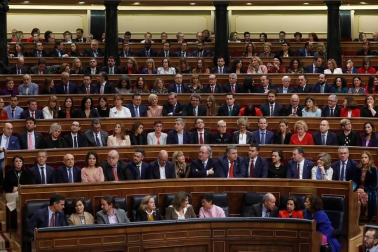 La familia real al completo ha presidido este lunes la sesión solemne de la apertura de la XIV Legislatura.