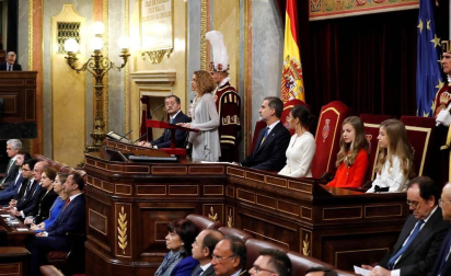 La familia real al completo ha presidido este lunes la sesión solemne de la apertura de la XIV Legislatura.