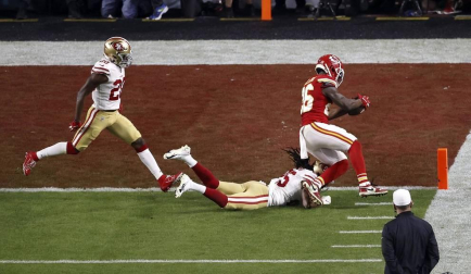 Imágenes del espectacular encuentro entre los Chiefs de Kansas City y los 49ers de San Francisco en el partido disputado en el Hard Rock Stadium de Miami.