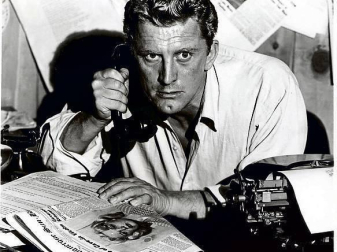 Imágenes de la vida y las películas en las que participó Kirk Douglas