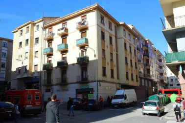 La Policía Foral ha detenido este jueves a varias personas en una operación antidroga desarrollada en Pamplona. Además, una persona se ha atrincherado en un domicilio en la calle Irati del barrio de La Milagrosa.