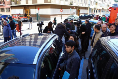 La Policía Foral ha detenido este jueves a varias personas en una operación antidroga desarrollada en Pamplona. Además, una persona se ha atrincherado en un domicilio en la calle Irati del barrio de La Milagrosa.
