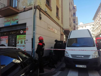La Policía Foral ha detenido este jueves a varias personas en una operación antidroga desarrollada en Pamplona. Además, una persona se ha atrincherado en un domicilio en la calle Irati del barrio de La Milagrosa.