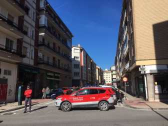 La Policía Foral ha detenido este jueves a varias personas en una operación antidroga desarrollada en Pamplona. Además, una persona se ha atrincherado en un domicilio en la calle Irati del barrio de La Milagrosa.