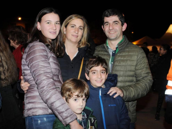 Milagro celebró las fiestas de San Blas. El 2 de febrero, en la placeta de la iglesia, los vecinos compartieron el momento del encendido de la hoguera tradicional así como la bendición y reparto de roscos, nueces, moscatel e higos, labor que corrió a cargo de los quintos del 2002.