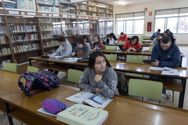 Alumnado del IES Benjamín de Tudela durante una jornada lectiva.