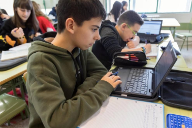 Alumnado del IES Benjamín de Tudela durante una jornada lectiva.