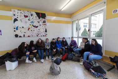 Alumnado del IES Benjamín de Tudela durante una jornada lectiva.