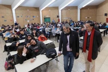 Alumnado del IES Benjamín de Tudela durante una jornada lectiva.