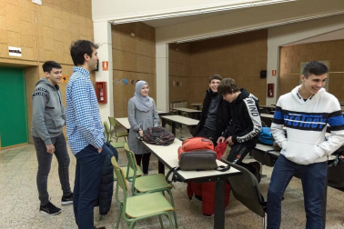 Alumnado del IES Benjamín de Tudela durante una jornada lectiva.