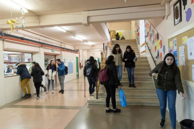 Alumnado del IES Benjamín de Tudela durante una jornada lectiva.