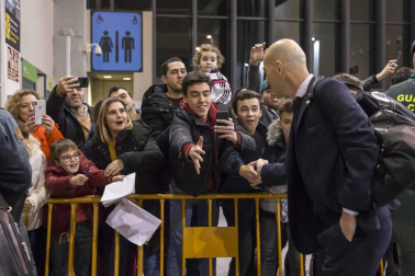 El Real Madrid aterrizó este sábado por la tarde en Pamplona después de tres años sin pisar tierras navarras