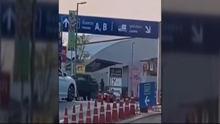 Un militar tailandés asesina a tiros a al menos 26 personas