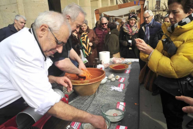 Cientos de personas participaron en los diferentes actos programados en la jornada central de las ferias