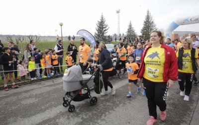 La cuarta edición de esta carrera, destinada a recaudar fondos para el cáncer infantil, contó con 2.006 inscritos