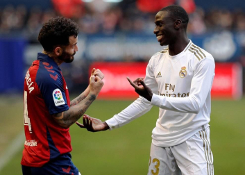 Galería de fotos del partido Osasuna-Real Madrid disputado en El Sadar y correspondiente a la jornada 23 de LaLiga Santander.