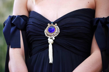 Repaso de los vestidos y diseños que lucieron los artistas en la alfombra roja antes de la entrega de los Premios Oscar