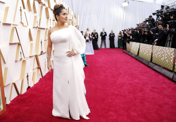 Repaso de los vestidos y diseños que lucieron los artistas en la alfombra roja antes de la entrega de los Premios Oscar
