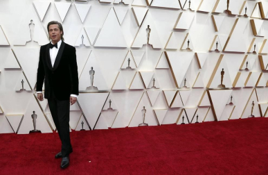 Repaso de los vestidos y diseños que lucieron los artistas en la alfombra roja antes de la entrega de los Premios Oscar