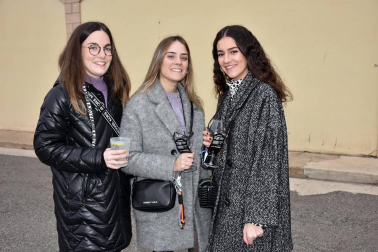 El pasado sábado 8 de febrero los vecinos de Cascante fueron los mejores embajadores de su tierra a través de una nueva edición del festival 'Estaciones Sonoras'. Este encuentro promueve la gastronomía, la música, la cultura y el patrimonio de la localidad, llenando Cascante de vida. El 8 de febrero, la propuesta se llevó a cabo en las instalaciones Bodegas Malón de Echaide, donde se celebró una degustación y un concierto de Elliott Murphy.