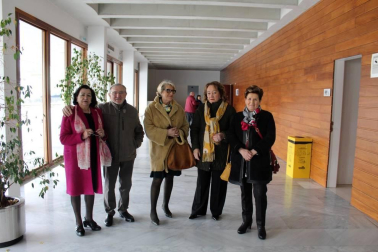 El 8 de febrero, la Universidad para mayores Francisco Yribarren (UMAFY) celebró una jornada de fiesta que puso cierre a los actos de conmemoración de su 20 aniversario. En él se pudo escuchar las nuevas canciones del Grupo Vocal e Instrumental Bilaketa, disfrutar con la exposición de los alumnos del Aula de Photoshop y con un vídeo elaborado por los alumnos de Estella y, finalmente, compartir comida y sobremesa en el Beti Jai de Aoiz.