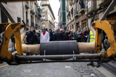 Imágenes de los tractores para la protesta agraria con tractores en Pamplona.