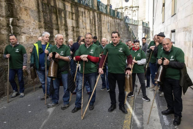 Imágenes de los tractores para la protesta agraria con tractores en Pamplona.