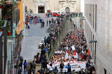 Imágenes de los tractores para la protesta agraria con tractores en Pamplona.
