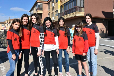 El Ayuntamiento de Valtierra ha organizado, con la colaboración de la sección del Club Filial Triatlón de Valtierra y la Federación Navarra de este deporte, la 8ª edición del Duatlón de Valtierra, una competición popular y federada que busca promover esta especialidad deportiva, que combina carrera y bicicleta. La prueba, que se celebró el domingo 16 de febrero, tuvo salida y meta en la calle Valle del Roncal y congregó a cerca de 250 atletas.