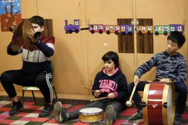 Galería de fotos de la Escuela de Música Orreaga nació a mediados de los 80 en Aezkoa y hoy, en sus cinco sedes de Garralda, Espinal, Zubiri, Olloki y Artica, aglutina a 634 alumnos.