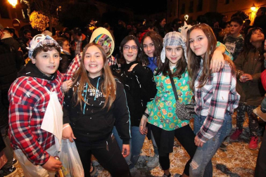 Fotos del desfile de zipoteros del carnaval de Tudela
