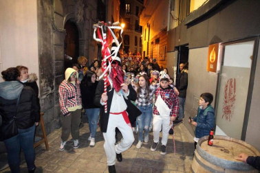 Fotos del desfile de zipoteros del carnaval de Tudela