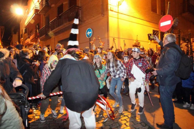 Fotos del desfile de zipoteros del carnaval de Tudela