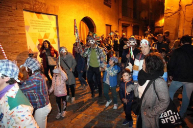 Fotos del desfile de zipoteros del carnaval de Tudela