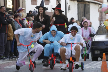 Galería de fotos del desfile de Carnaval celebrado el sábado 22 de febrero en Elizondo