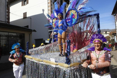Galería de fotos del desfile de Carnaval celebrado el sábado 22 de febrero en Elizondo