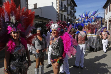 Galería de fotos del desfile de Carnaval celebrado el sábado 22 de febrero en Elizondo