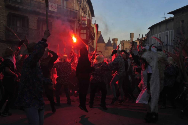 Galería de fotos del Carnaval celebrado el sábado 22 de febrero en Olite