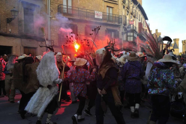 Galería de fotos del Carnaval celebrado el sábado 22 de febrero en Olite