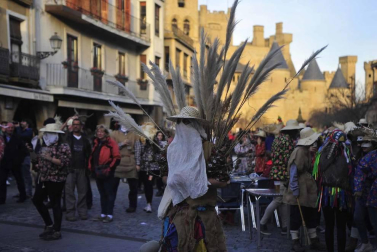Galería de fotos del Carnaval celebrado el sábado 22 de febrero en Olite
