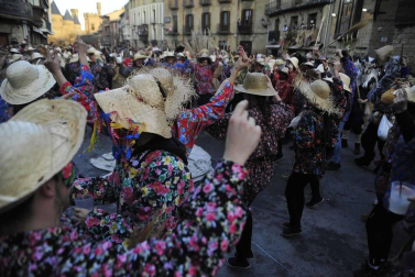 Galería de fotos del Carnaval celebrado el sábado 22 de febrero en Olite