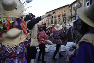 Galería de fotos del Carnaval celebrado el sábado 22 de febrero en Olite