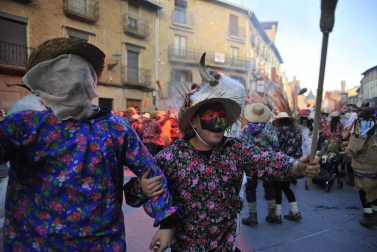 Galería de fotos del Carnaval celebrado el sábado 22 de febrero en Olite