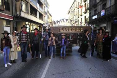 Galería de fotos del Carnaval celebrado el domingo 23 de febrero en Tafalla