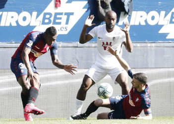 Imágenes del encuentro correspondiente a la Jornada 25 de LaLiga Santander disputado en el estadio de El Sadar.