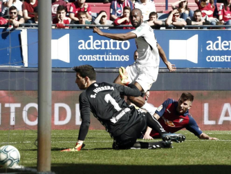 Imágenes del encuentro correspondiente a la Jornada 25 de LaLiga Santander disputado en el estadio de El Sadar.