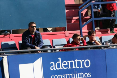 Galería de fotos de la afición congregada en El Sadar durante el partido Osasuna-Granada.