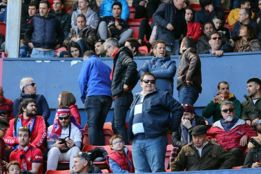 Galería de fotos de la afición congregada en El Sadar durante el partido Osasuna-Granada.